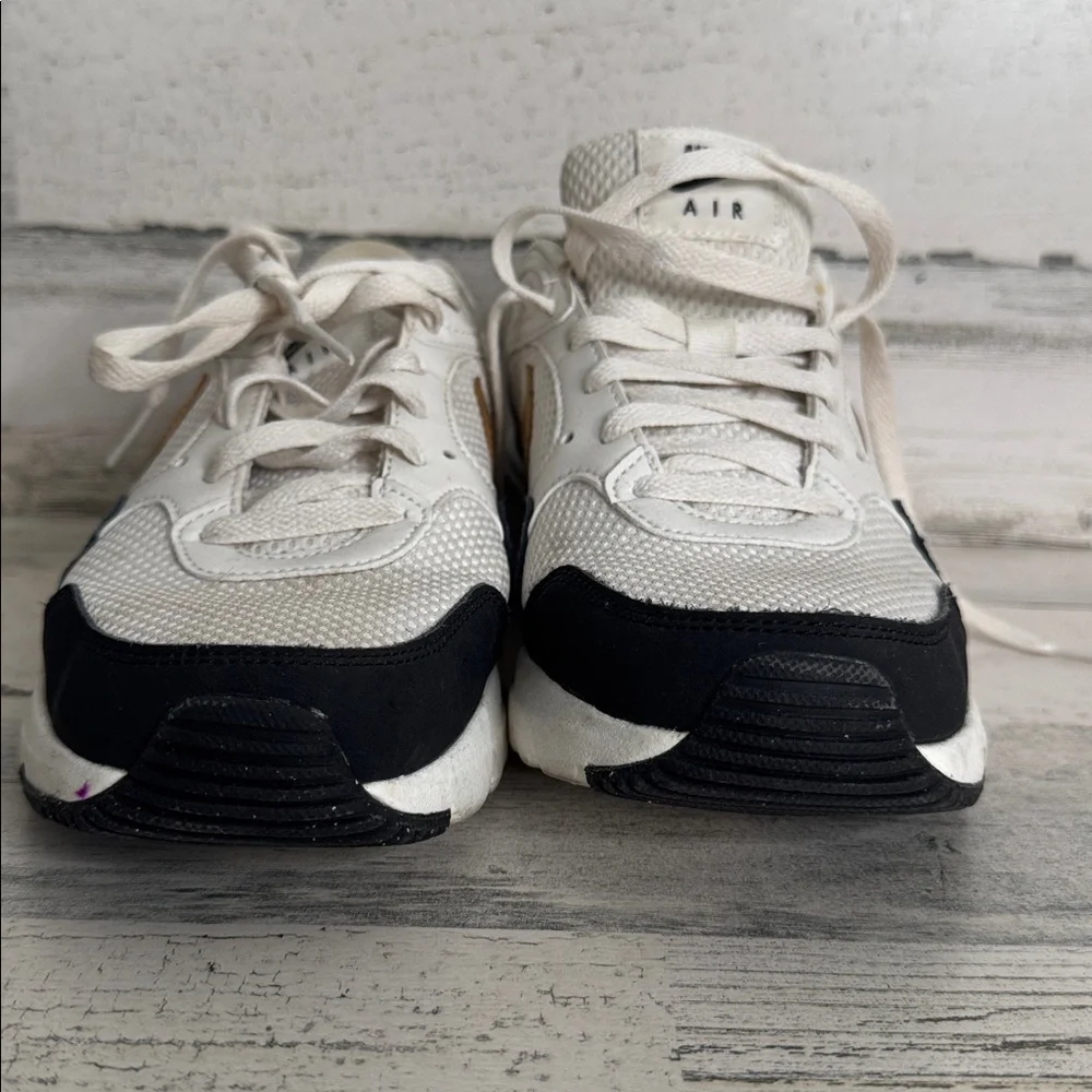 Nike Air Max SC White and‎ Gold Shoes 9.5